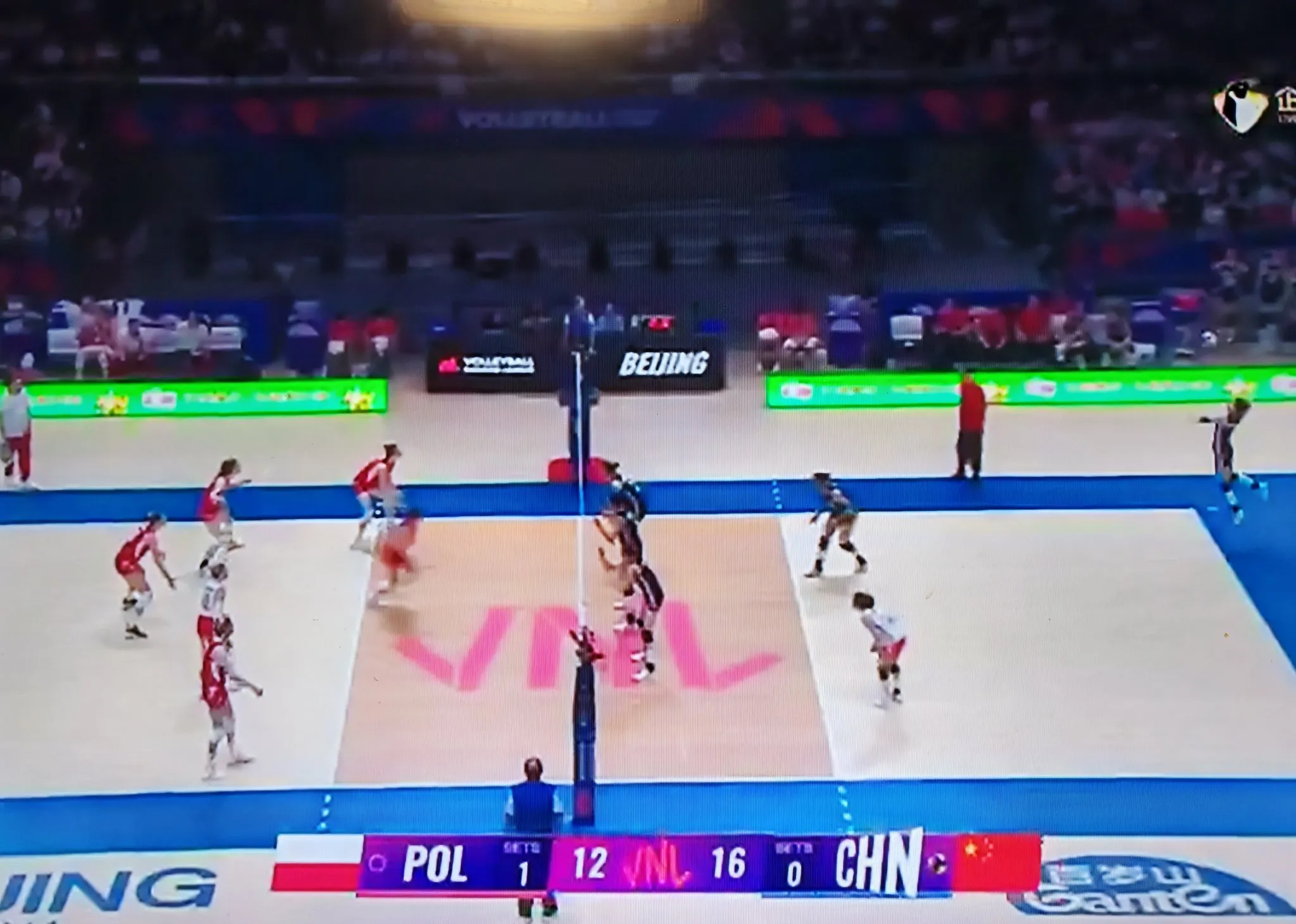 爱游戏tv-波兰队在比赛中表现出色，取得了一场重要胜利