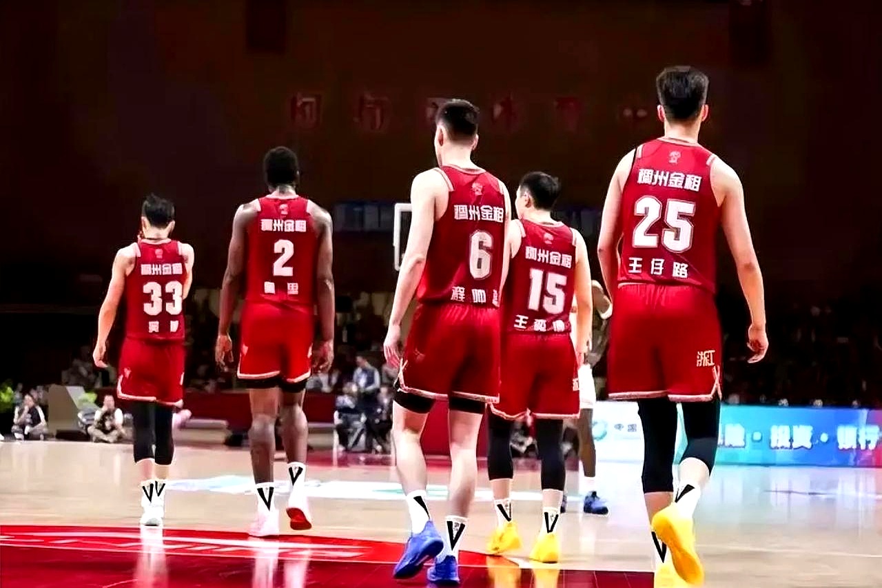 爱游戏体育-关于浙江男篮持续崛起，全员发挥全力拼搏争取胜利的信息