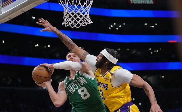 NBA球员在比赛中交出高效率的表现