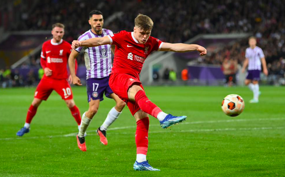 爱游戏官方入口-瑞士爆冷利物浦，乔瓦尼·雷纳三分雨点燃全场的简单介绍