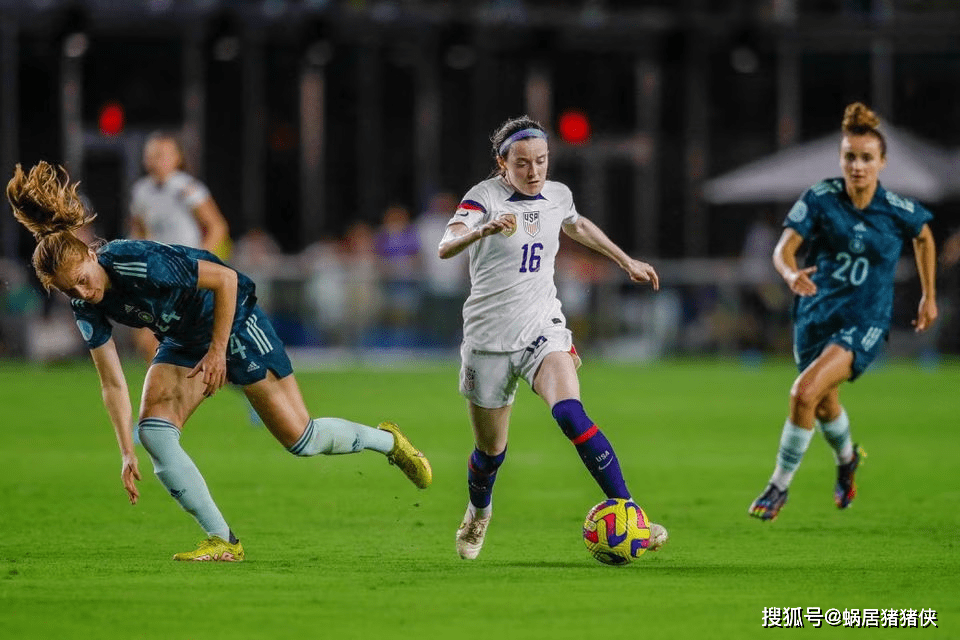 爱游戏-美国女足队员精彩表现，助力球队跻身世界杯决赛的简单介绍