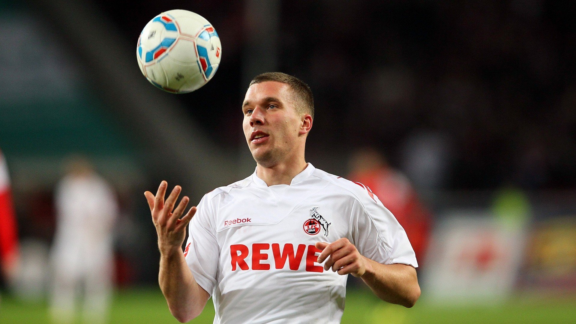 爱游戏-节奏之舞，里昂掌控全局，弗拉霍维奇逆境绽放